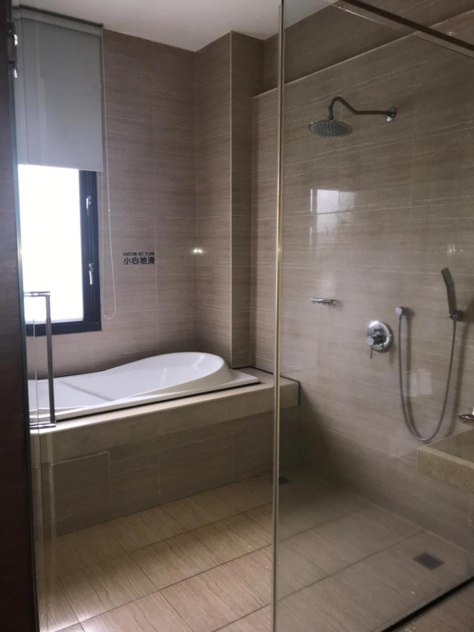 Li-Gin Motel Chiayi City Luaran gambar