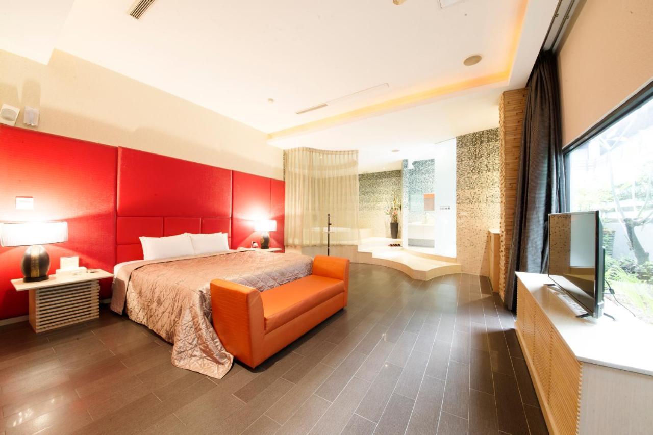Li-Gin Motel Chiayi City Luaran gambar