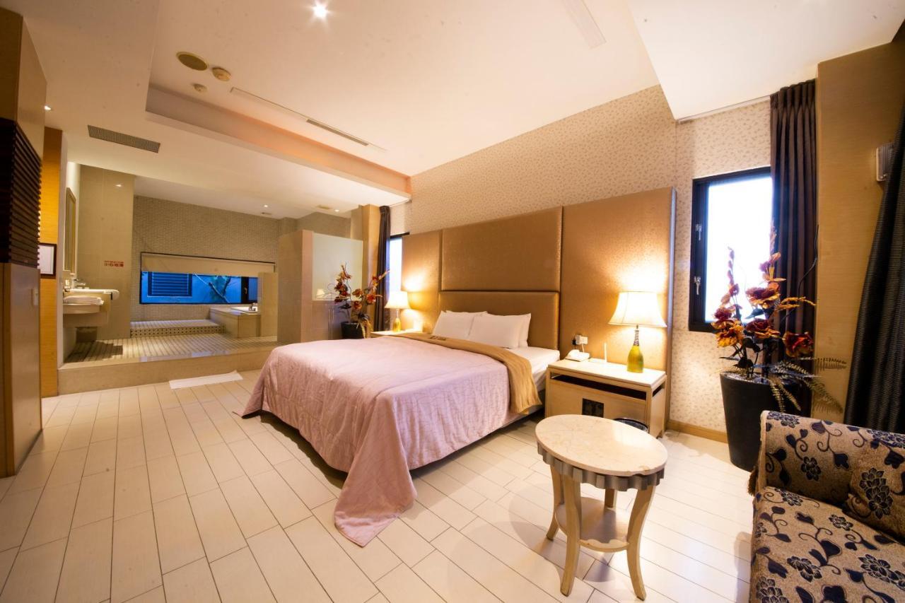 Li-Gin Motel Chiayi City Luaran gambar
