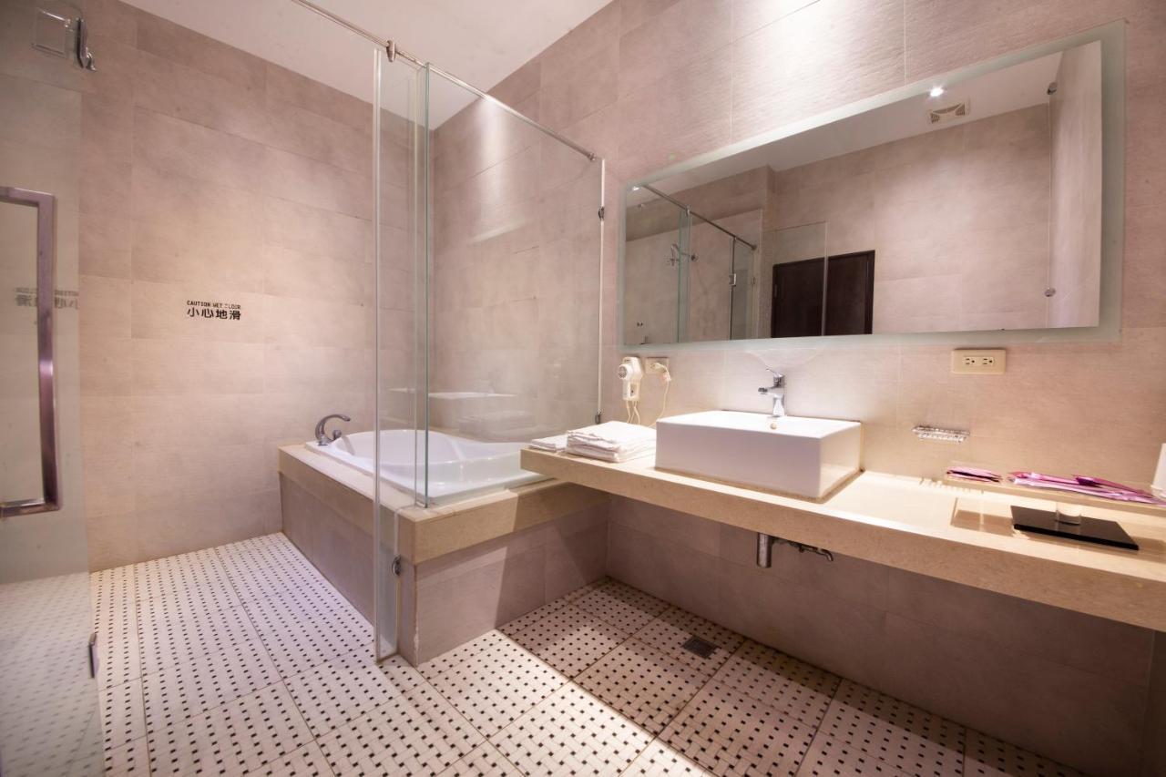 Li-Gin Motel Chiayi City Luaran gambar
