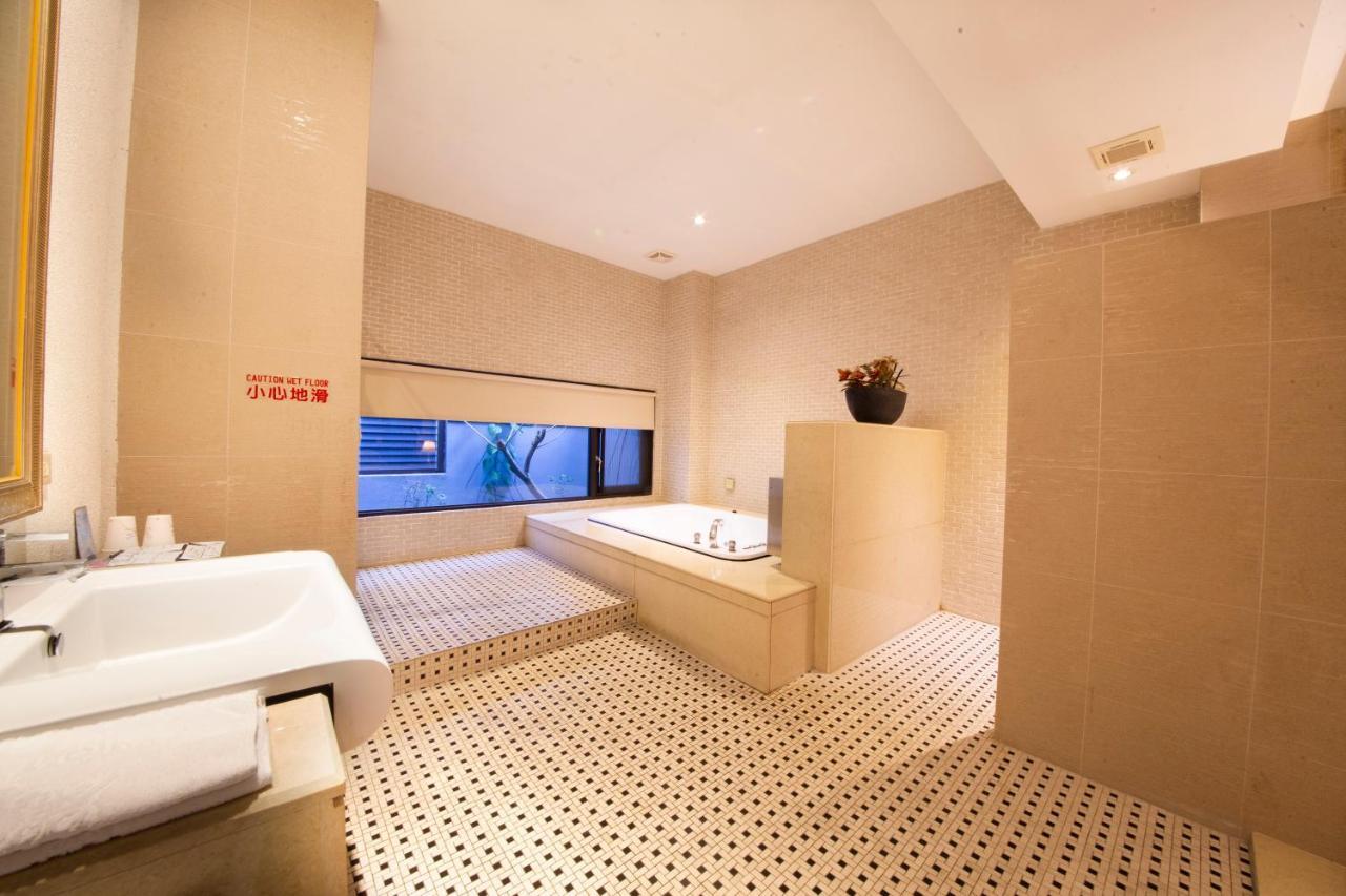 Li-Gin Motel Chiayi City Luaran gambar