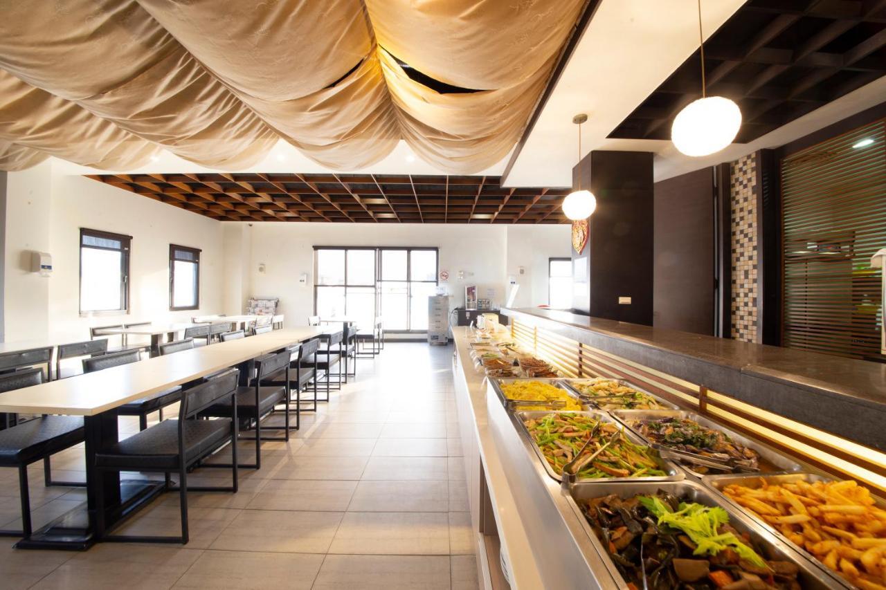 Li-Gin Motel Chiayi City Luaran gambar
