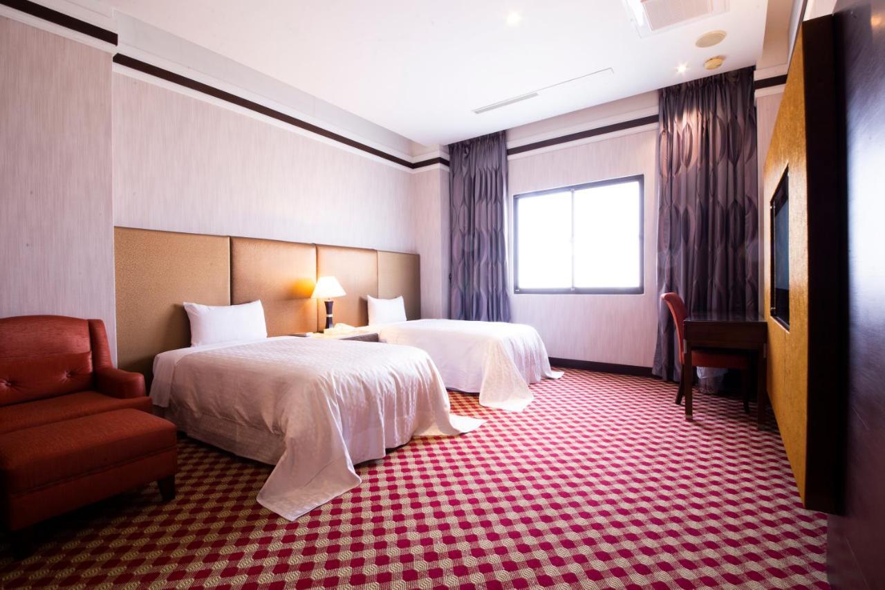 Li-Gin Motel Chiayi City Luaran gambar