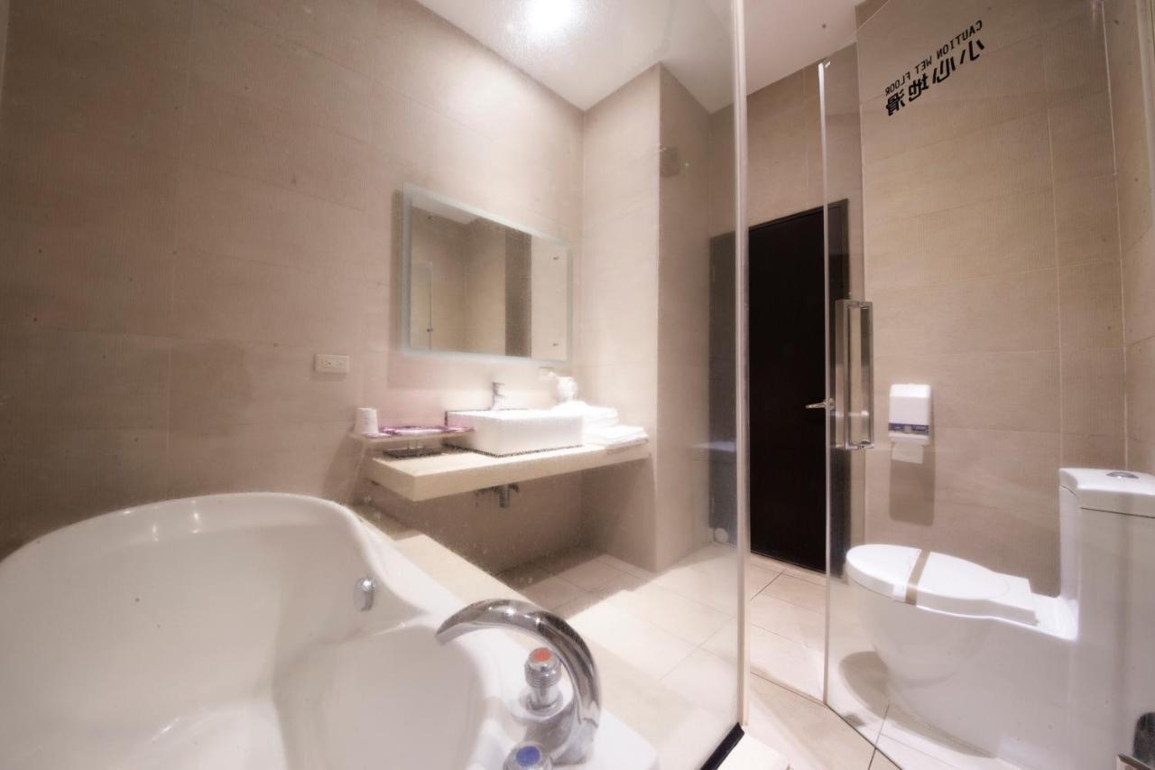 Li-Gin Motel Chiayi City Luaran gambar